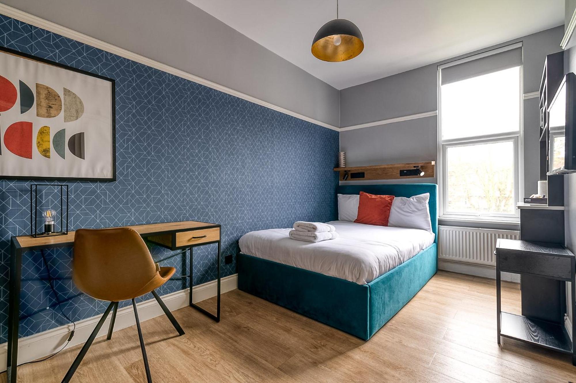 Kensington - Warwick Road Apartment London